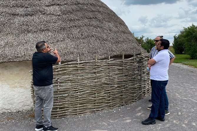 Private Stonehenge, Woodhenge, Avebury Stone Circle Day Tour - How the private guide makes or breaks a day like this