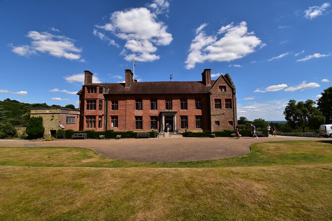 Private Taxi Transfer to Chartwell, Home To Sir Winston Churchill - Private Taxi to Chartwell: The Simple London-to-Kent Fix