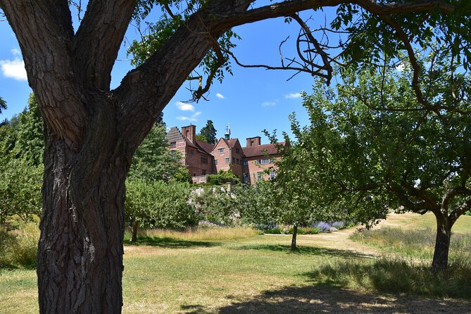 Private Taxi Transfer to Chartwell, Home To Sir Winston Churchill - The Studio and Dining Room Experience You Should Not Rush
