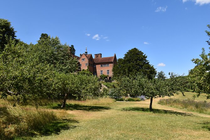 Private Taxi Transfer to Chartwell, Home To Sir Winston Churchill - Cafe Lunch vs. Picnic: Choose the Mood You Want