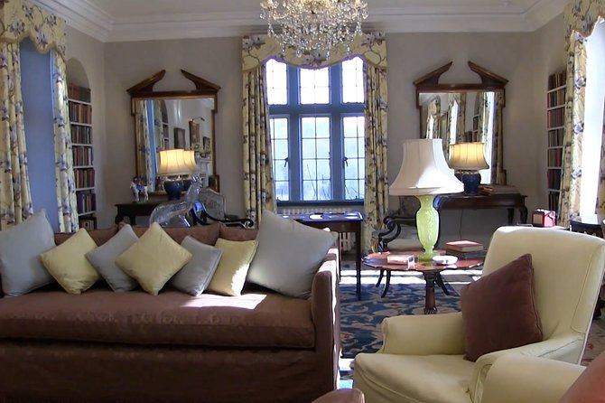 Private Tour: Chartwell House Tour from London - Inside Chartwell at about 11:30: the family rooms and the keepsakes