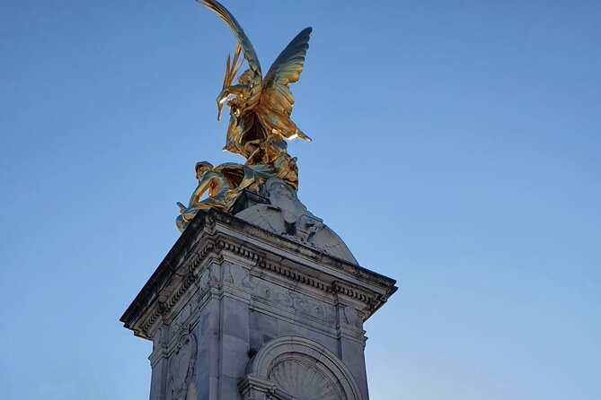 Private Tour: Downton Abbey London Locations by Taxi - Stop 3: Kensington, gentleman’s clubs, and shopping for the look