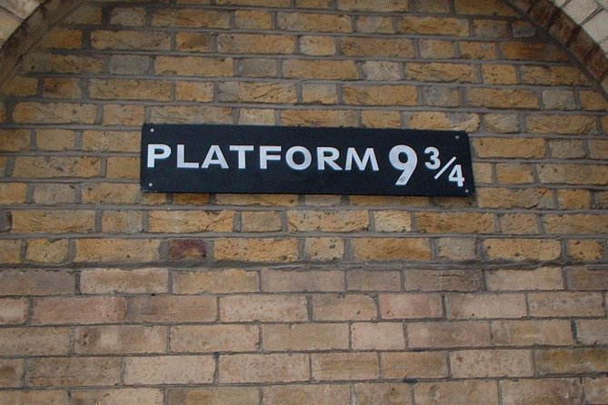 Private Tour: Half Day Harry Potter Black Taxi Tour of London - Lambeth Bridge and the Knight Bus Squeeze Moment