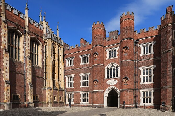 Private Tour of Hampton Court Palace with Award-Winning Architectural Historian - The 2-hour private format, and how it keeps you in control