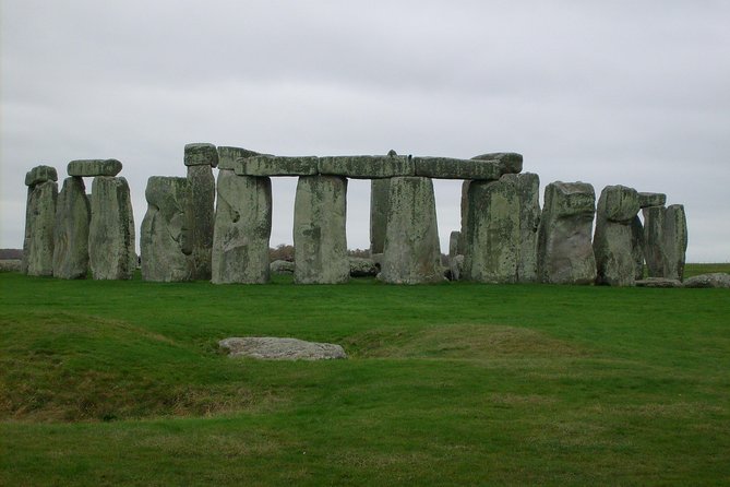 Private Tour of Stonehenge and Salisbury Cathedral - The scenic ride between sites, plus guide energy you will feel