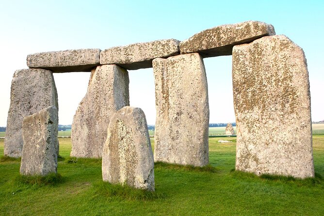 Private Tour of Stonehenge, Bath and Castle Combe. - What a private guide like Peter adds to the day