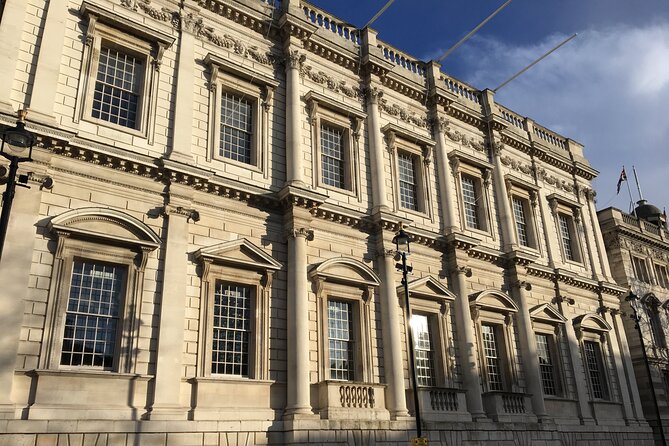 Private Tour: Westminster Abbey and Churchill War Rooms Tour - Private guide quality: what you might learn from strong leadership