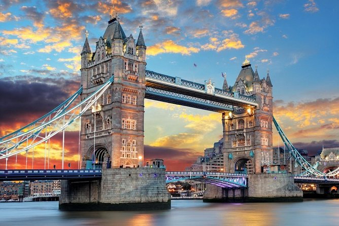 Private Transfer: Heathrow Airport LHR to London by Business Car - Meet-and-Greet Pickup in Arrivals, Including Luggage Help