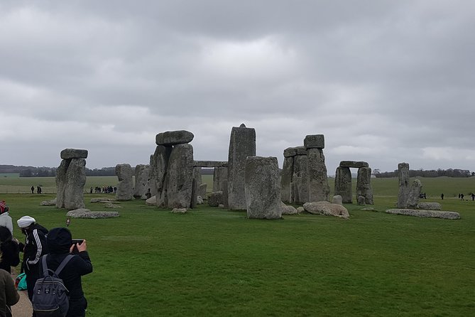 Private transfer to Southampton with a stop at Stonehenge - Southampton cruise terminal drop-off, with luggage care