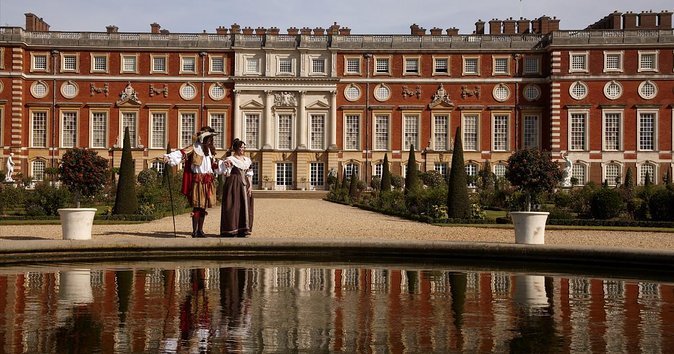 Private Vehicle To Hampton Court Palace From London With Admission Tickets - What the Driver Actually Does (and Why It Helps)
