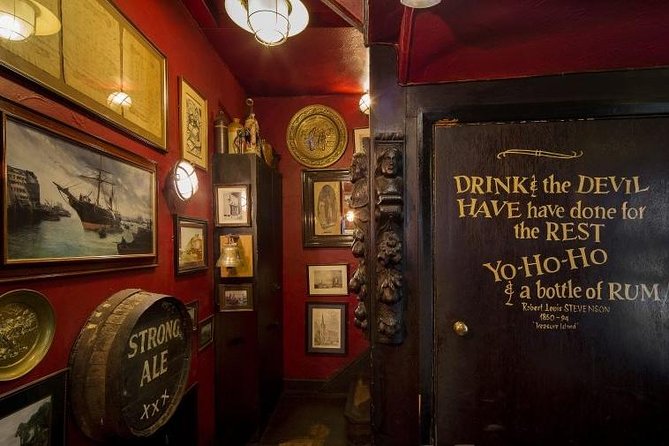 Private Walking Tour: Historic and Hidden Pubs of London - Ye Olde Cheshire Cheese: 13th-century cellars and Polly the parrot