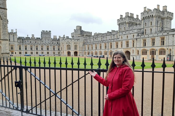 Private Walking Tour with Accredited Expert Guide Windsor Castle - Private Windsor Castle Tour, Meet Sarah at Henry VIII Gate