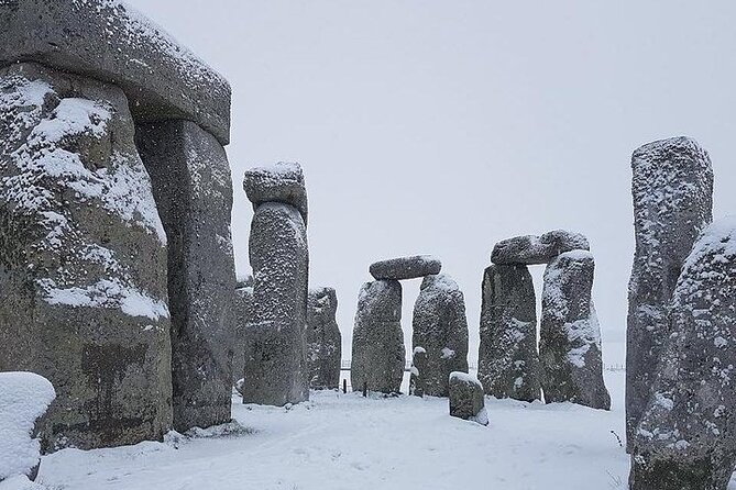 Private Windsor Castle and Stonehenge Day Tour - Windsor town lunch: how to use the 1-hour break