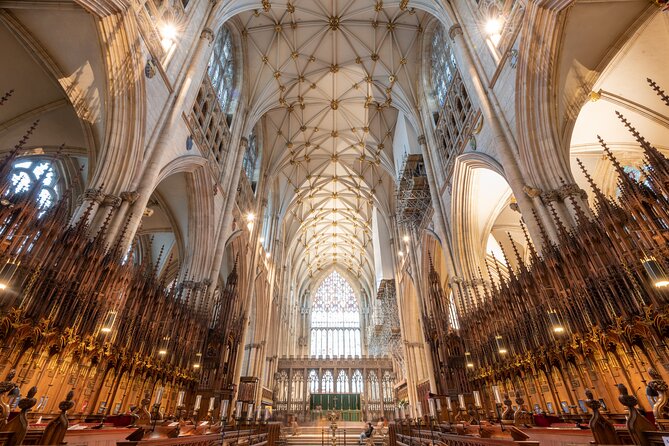 Private York Minster Guided Walking Tour - Key things you’ll notice on this York Minster private tour