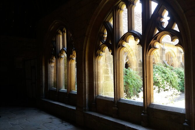 Prospective Oxford Students Entry Advice- Private Group tour - Bodleian Library exterior: what you see when you cannot go inside