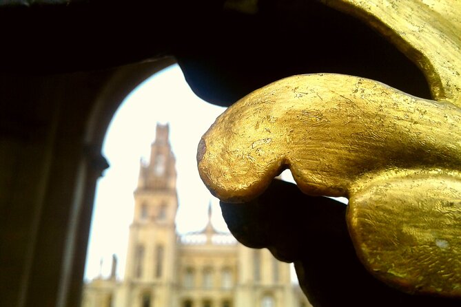 Prospective Oxford Students Entry Advice- Private Group tour - Christopher Wren’s Oxford: graduation drama and museum leftovers