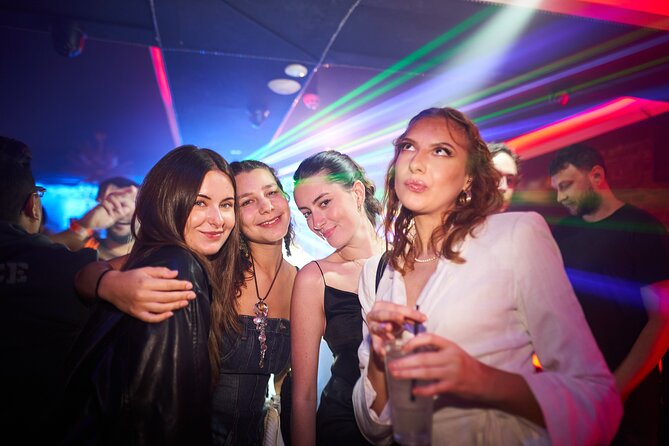 Pub Crawl of Central London - Why This Central London Night Crawl Works