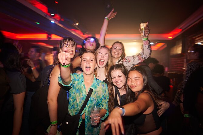 Pub Crawl of Central London - Hosts and Group Energy: How Social It Feels