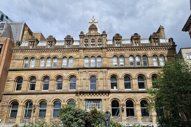 Qualified Guide: Liverpool Waterfront, City Centre & Beatles Tour - William Brown Street and the Victorian street-stroll factor