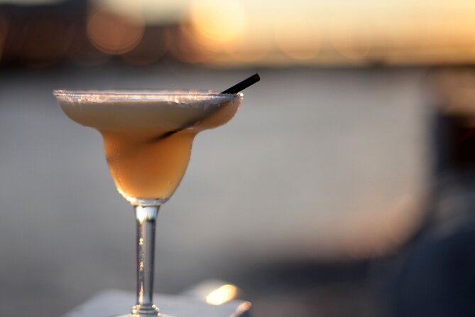 River Thames Evening Cruise with Sparkling wine and Canapés - London Eye and Shakespeare’s Globe: Why These Look Better From Water