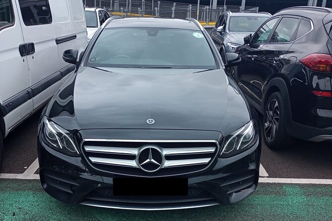 Round Trip Taxi Transfer - Stansted Airport To & From London - Hotel Pickup and Direct Drop-Off Into Central London