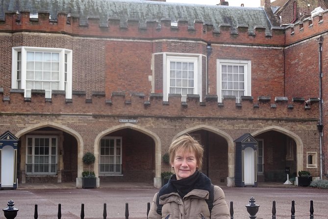 Royal Tour of St James', Parks, Palaces and Royal intrigue - Buckingham Palace Exteriors, the Working Palace Reality, and What’s Extra
