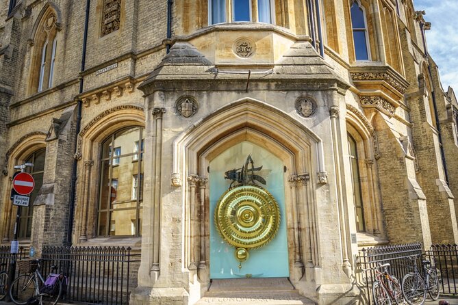 Scholars & Secrets of Cambridge: Self-Guided Puzzle Adventure - How the Smartphone Puzzle Adventure Feels on the Ground