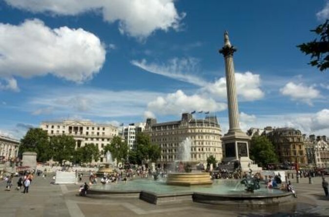 Secret Walking Tour of Central London - A 90-minute London walk built around small questions