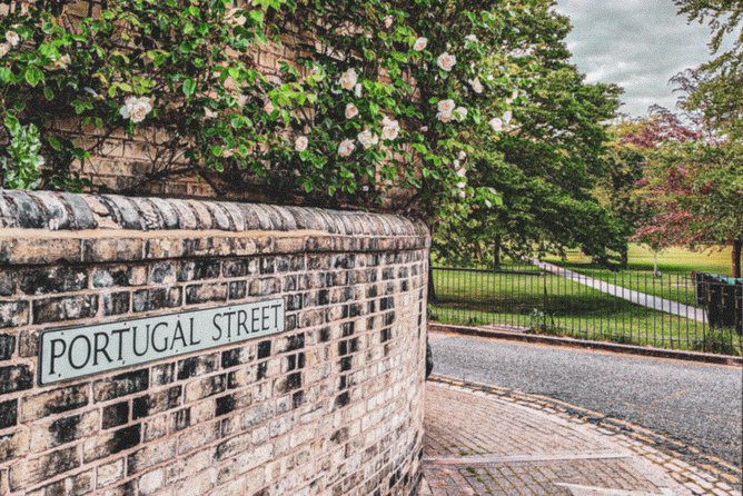 Secrets of King’s College Cambridge, Hawking, Darwin, Newton - A Cambridge walk that feels built for your own pace