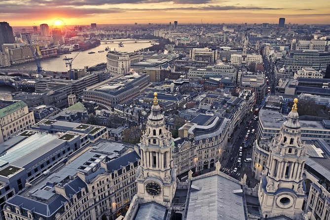 See More Taxi Tours: City Sights from Above and Below - The point of this tour: seeing London from two worlds