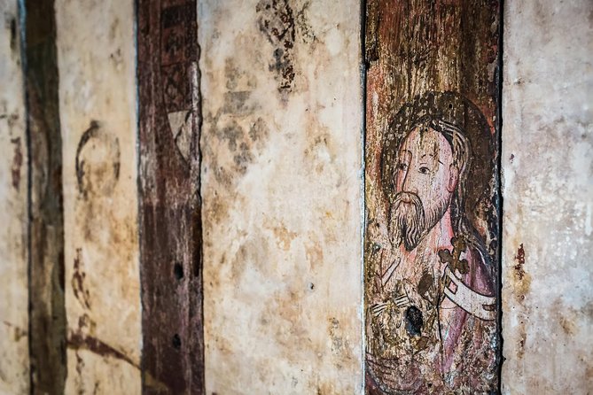 Shakespeare's Schoolroom & Guildhall Entry Ticket and Tour - What the guide explains inside the medieval Guildhall