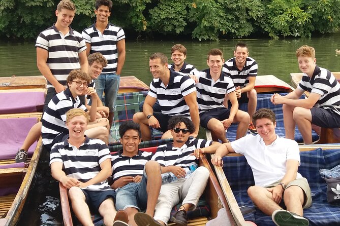 Shared Guided Punting Tour of Cambridge - Riverside colleges, gardens, and the “pass under” moments you will remember