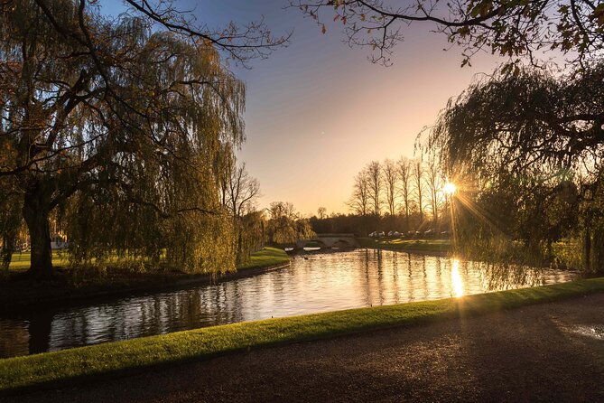 Shared Guided Punting Tour of Cambridge - Price, 45 minutes, and tips: the value math