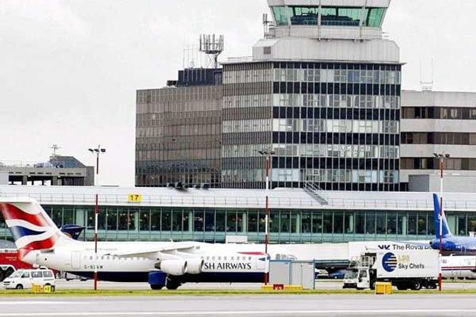 Shared Shuttle London Arrival Transfer - Airport to Hotel / Accommodation - Why a shared London arrival transfer beats airport chaos