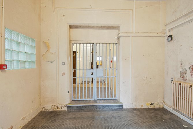 Shepton Mallet Prison Guided Tour - Staying after the main tour, and why that helps