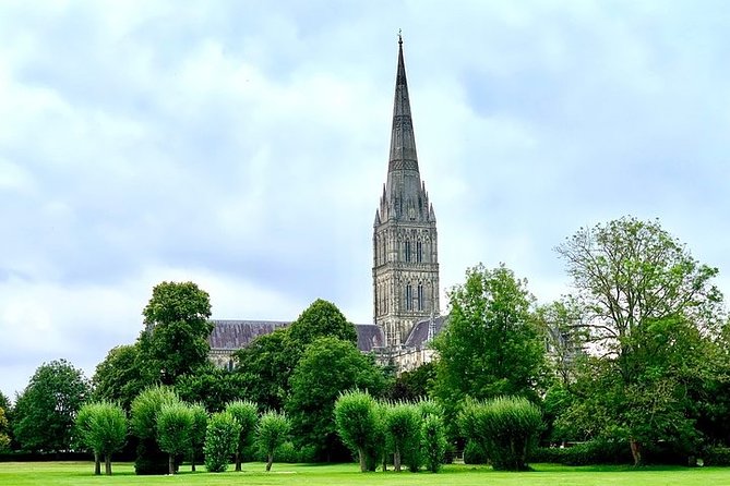 Shore Excursion Stonehenge & Salisbury Cathedral (Magna Carta) - Stop 1: Stonehenge with 2 hours to see it properly