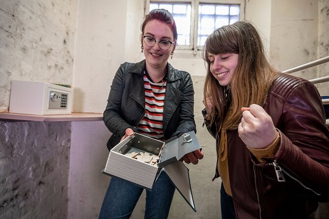 Shrewsbury Prison Escape Room - The Cell - The 60-Minute Escape: How The Cell Play Usually Feels