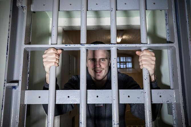 Shrewsbury Prison Escape Room - The Hole - Booking smoothly: avoid the one scenario that wastes your day