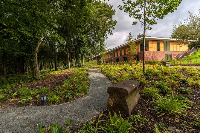 Skip the Line: Strawberry Field Visitor Experience Ticket with Media Guide - The café and gift shop: a real part of the plan