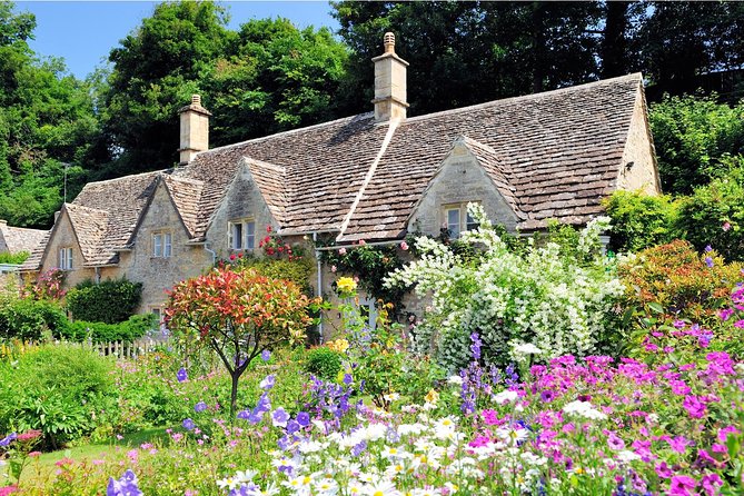 Small Group Cotswolds Villages, Stratford and Oxford Day Tour from London - Stratford-upon-Avon: Shakespeare town, with guidance that saves time