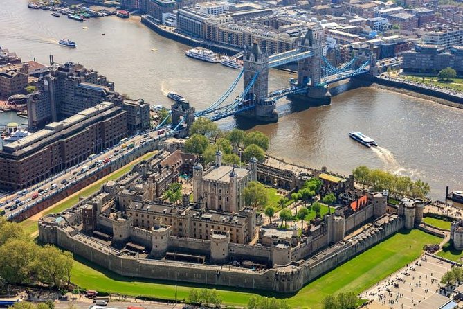 South Bank (London Bridge) Walking Tour & Enter The Tower of London - Art, architecture, and big-city views: Tate Modern to the Shard area