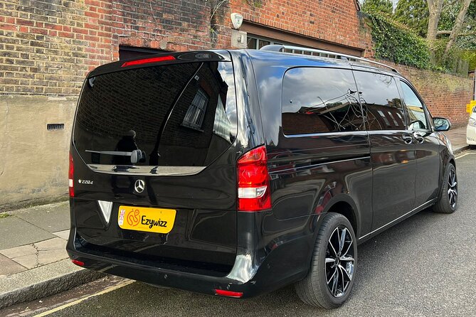 Southampton Cruise Port To Heathrow Airport Transfers - Driver Setup: Mobile Ticket and the Name-Board Advantage