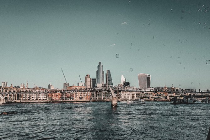Southbank Immersive Self-Guided Audio Walking Tour - Stop 4: Gabriel’s Wharf for Nibbles and Artsy Souvenirs