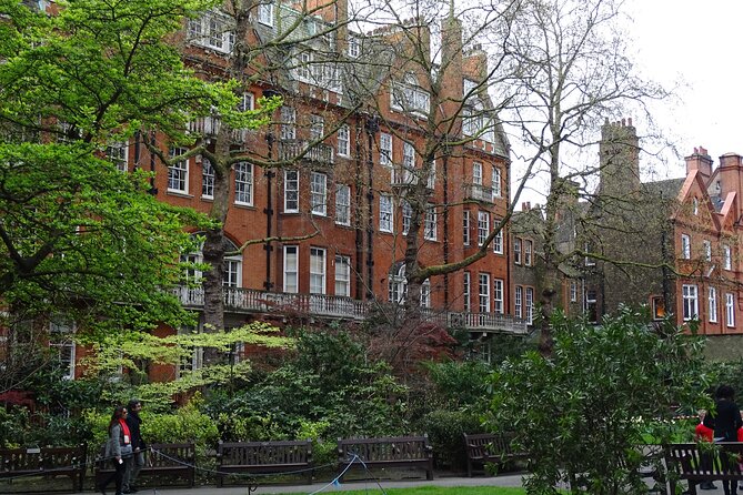 St James' & Mayfair - Private Tour of London's Royal & Aristocratic Villages - St James’s Square and Jermyn Street: finish with classic London streets