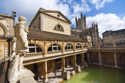 Stonehenge and Bath Day Trip from London with Optional Roman Baths Visit