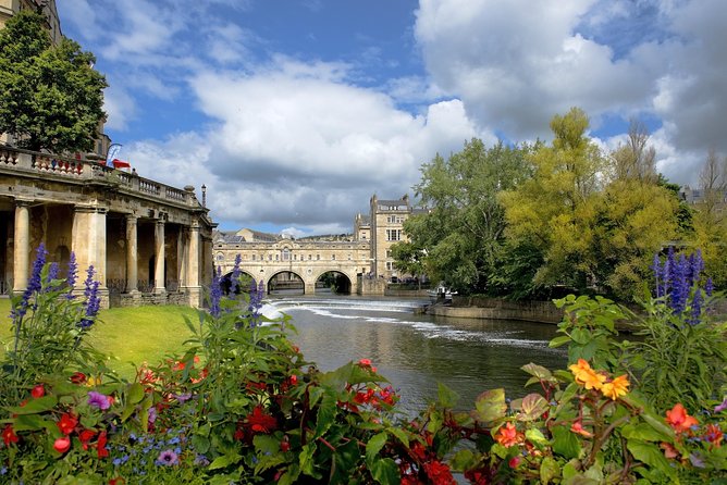 Stonehenge and Bath Day Trip from London with Optional Roman Baths Visit - Which traveler this tour fits best