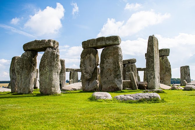Stonehenge and Salisbury Cathedral Private Tour from Southampton - Private pickup from Southampton, minus the train hassle