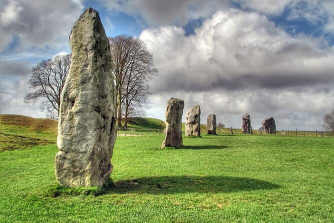 Stonehenge and The Stone Circles of Avebury Day Trip from London - Entering Stonehenge: walking the stones and using the exhibition time