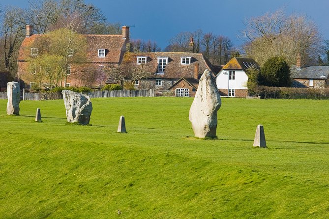 Stonehenge and The Stone Circles of Avebury Day Trip from London - The coach ride: live commentary, named guide teams, and small-group attention