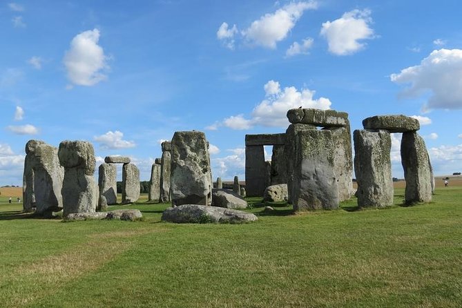 Stonehenge Independent Visit with Private Driver by Luxury Sedan - Photo Timing Tips That Match This 8am Departure